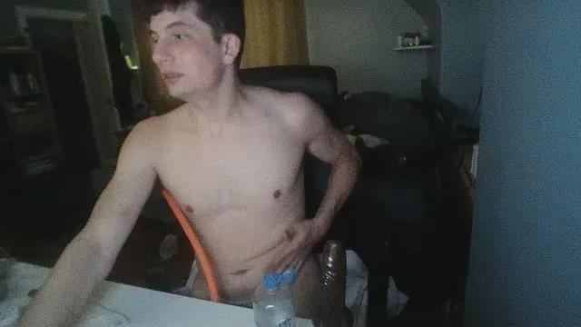 44Alexthebard44 on Cam4 