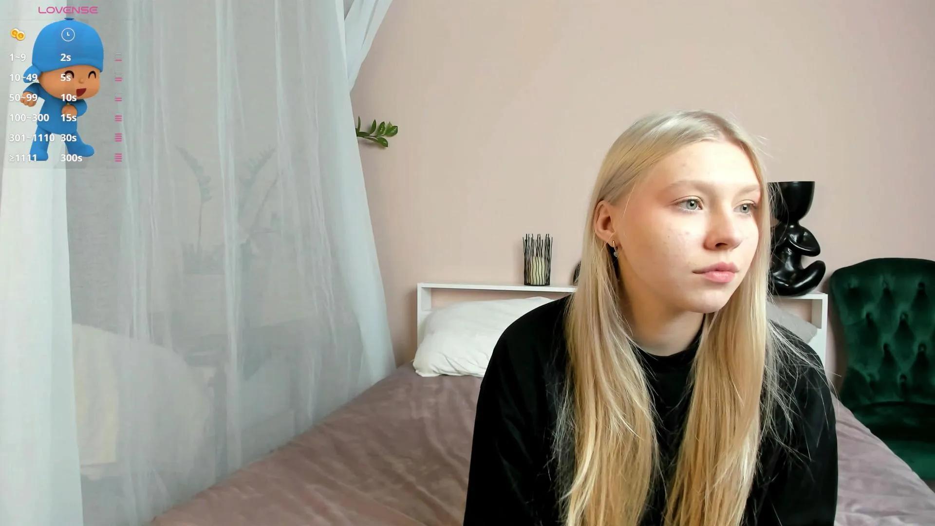 _innocent_soul_ —  #feet #spanking #cum #squirt #masturbation #pee #pussy