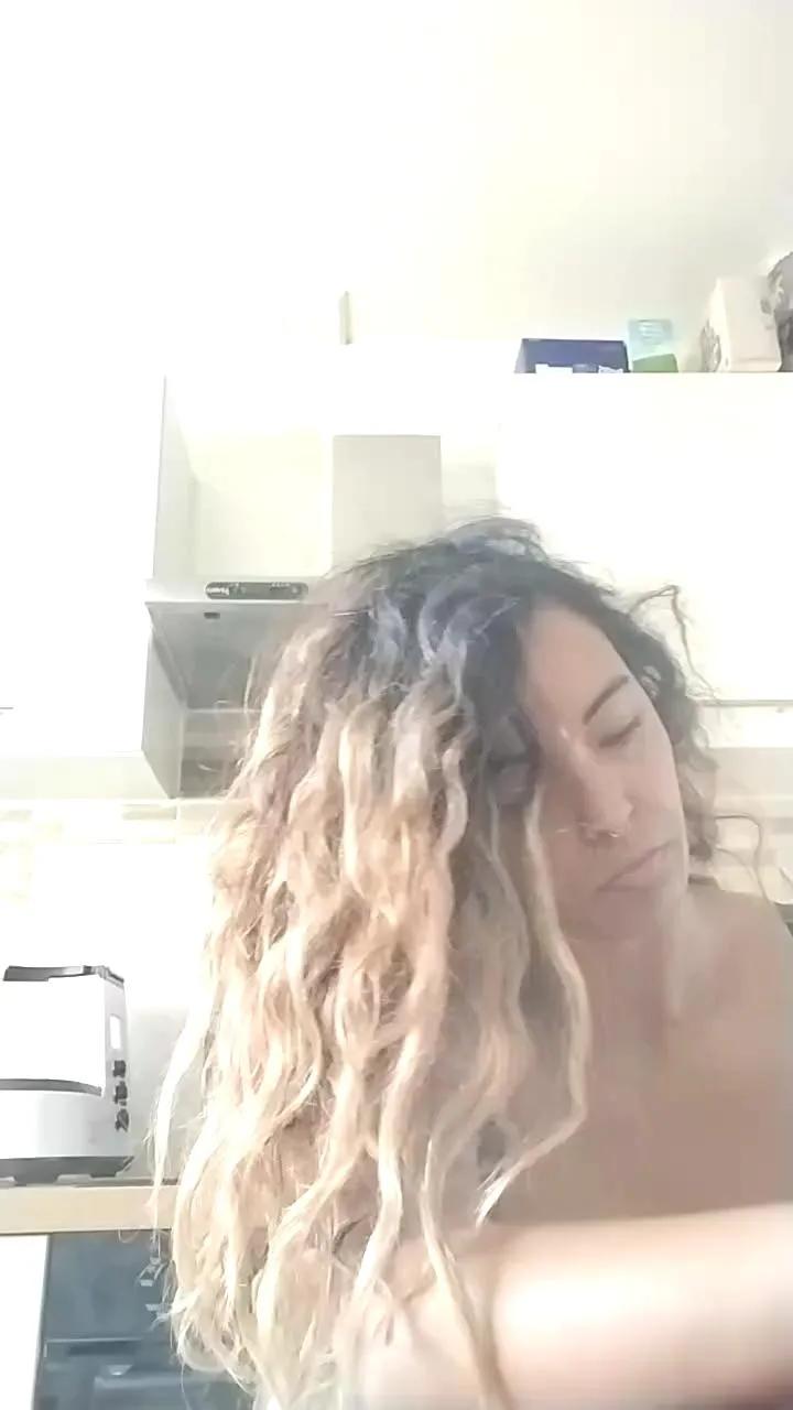 Asiancat83 — Freechat on Cam4