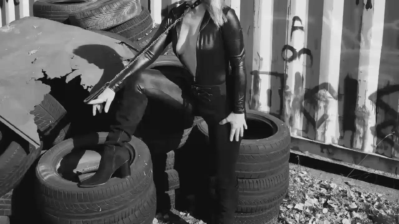 BlueEye_Girl — Freechat on Cam4