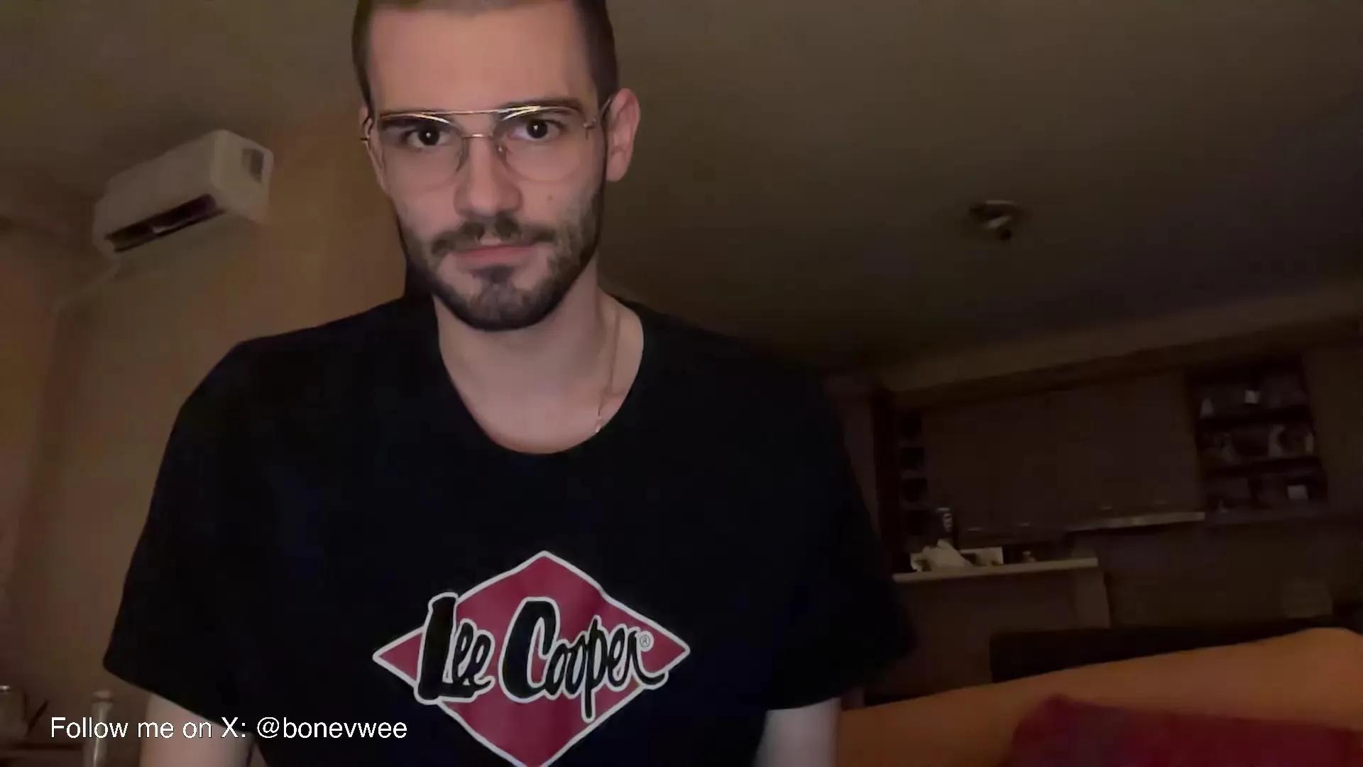 bonevwee2 —  #gay #amateur #feet #analtoys #anal #masturbation #twink