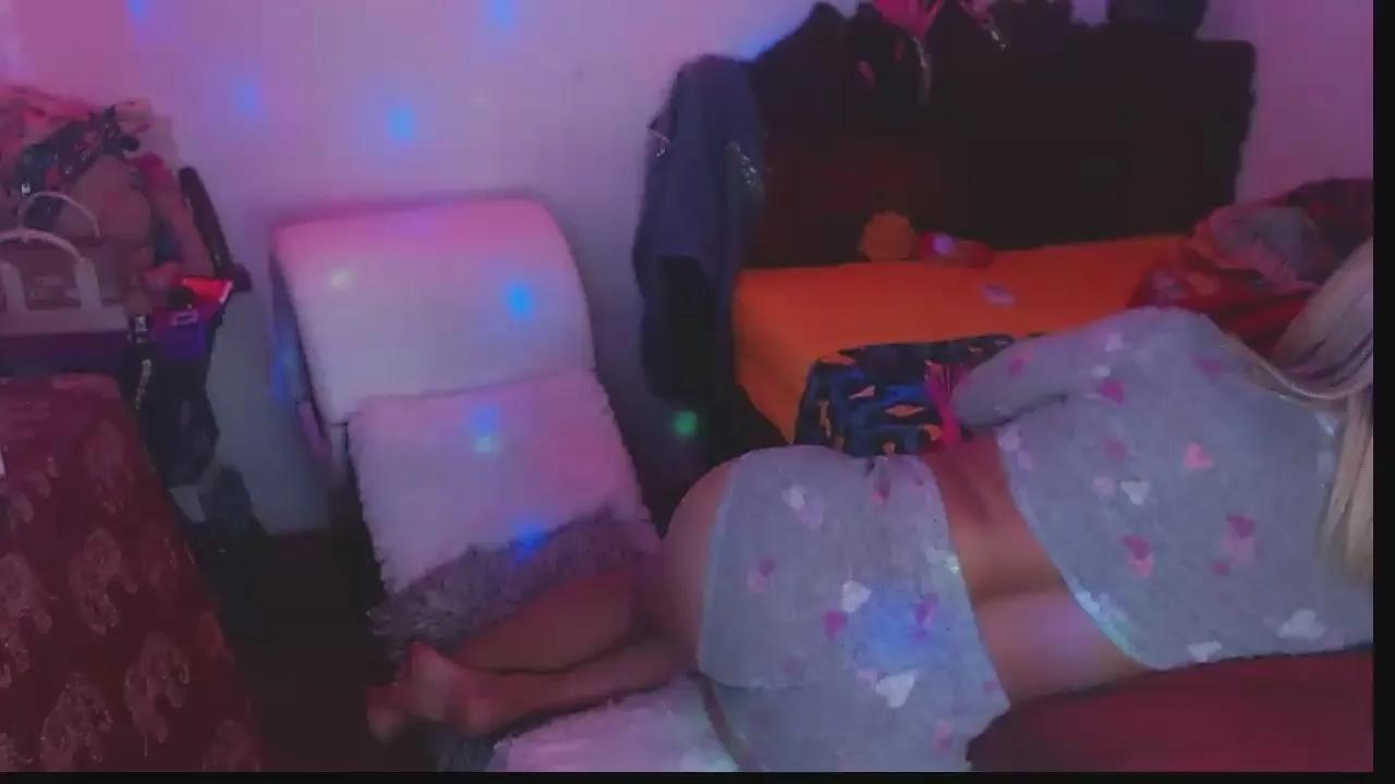 bosshotslave on Cam4 