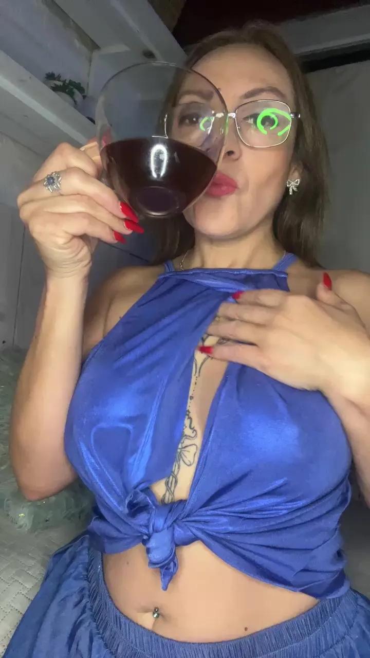 cherrykat_xxx on Cam4