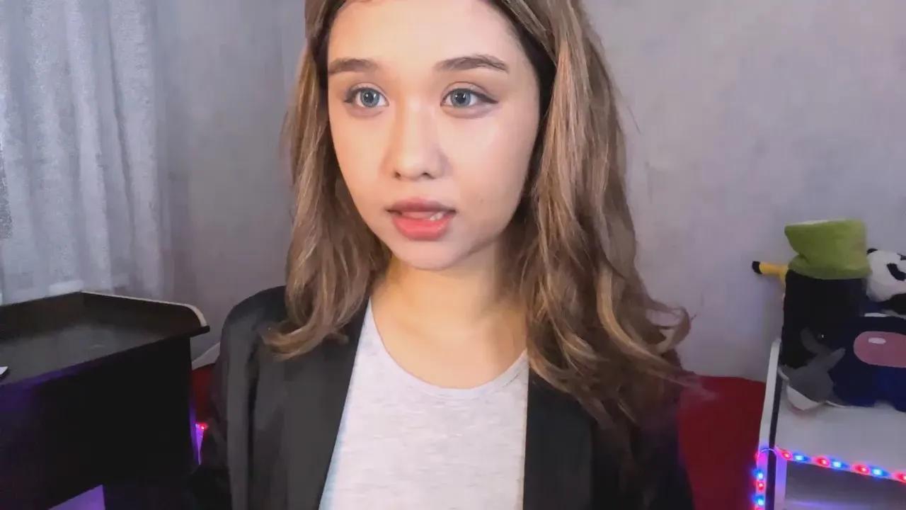 ChristiSoverns —  #C2C #pee #amateur #pussy #feet #ass #masturbation