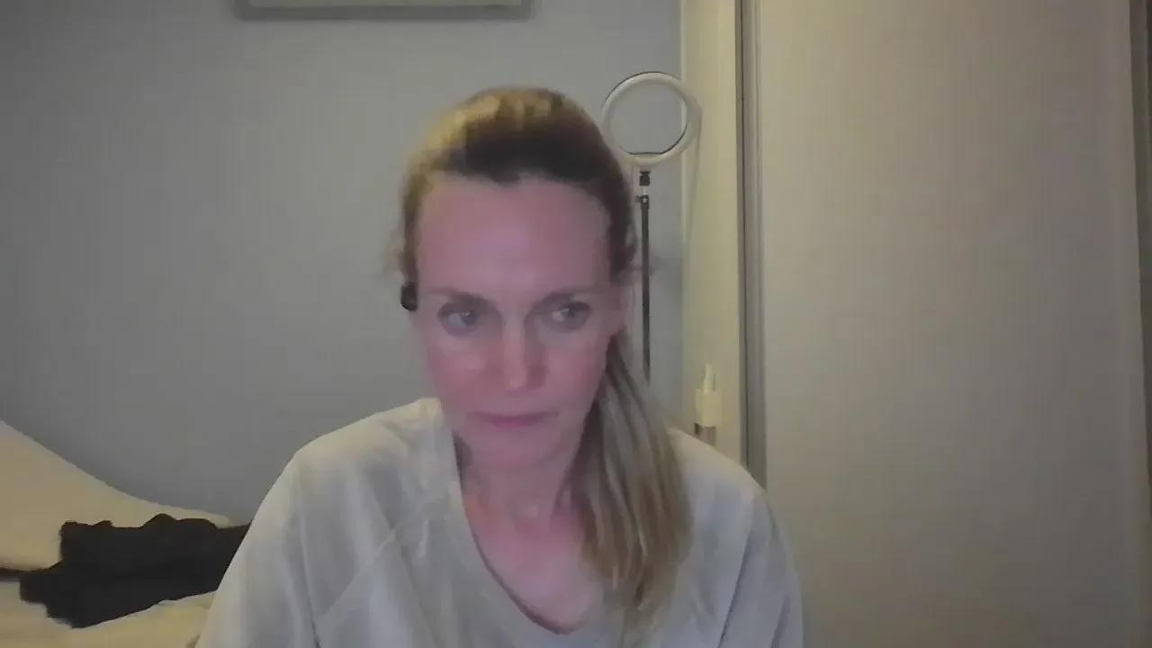 CrazyAnny1 — Freechat on Cam4