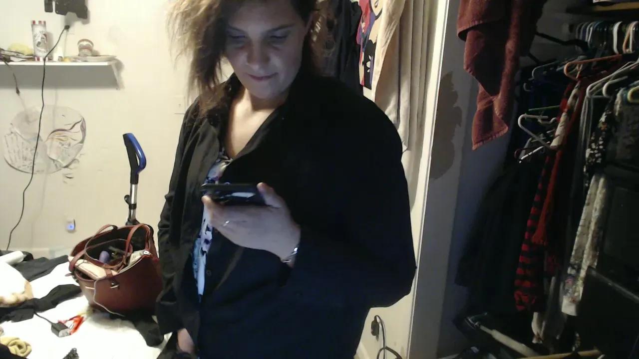 DaniDebauchery —  #pussy #cute #striptease #bigass #smoke #ass #amateur