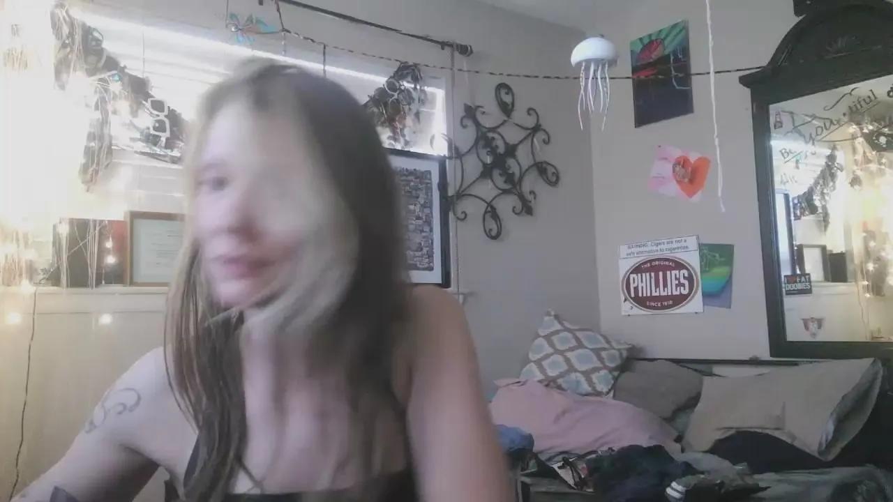 Cam4 dankskank333 is Freechat dankskank333 — #armpits #striptease #amateur #smoke