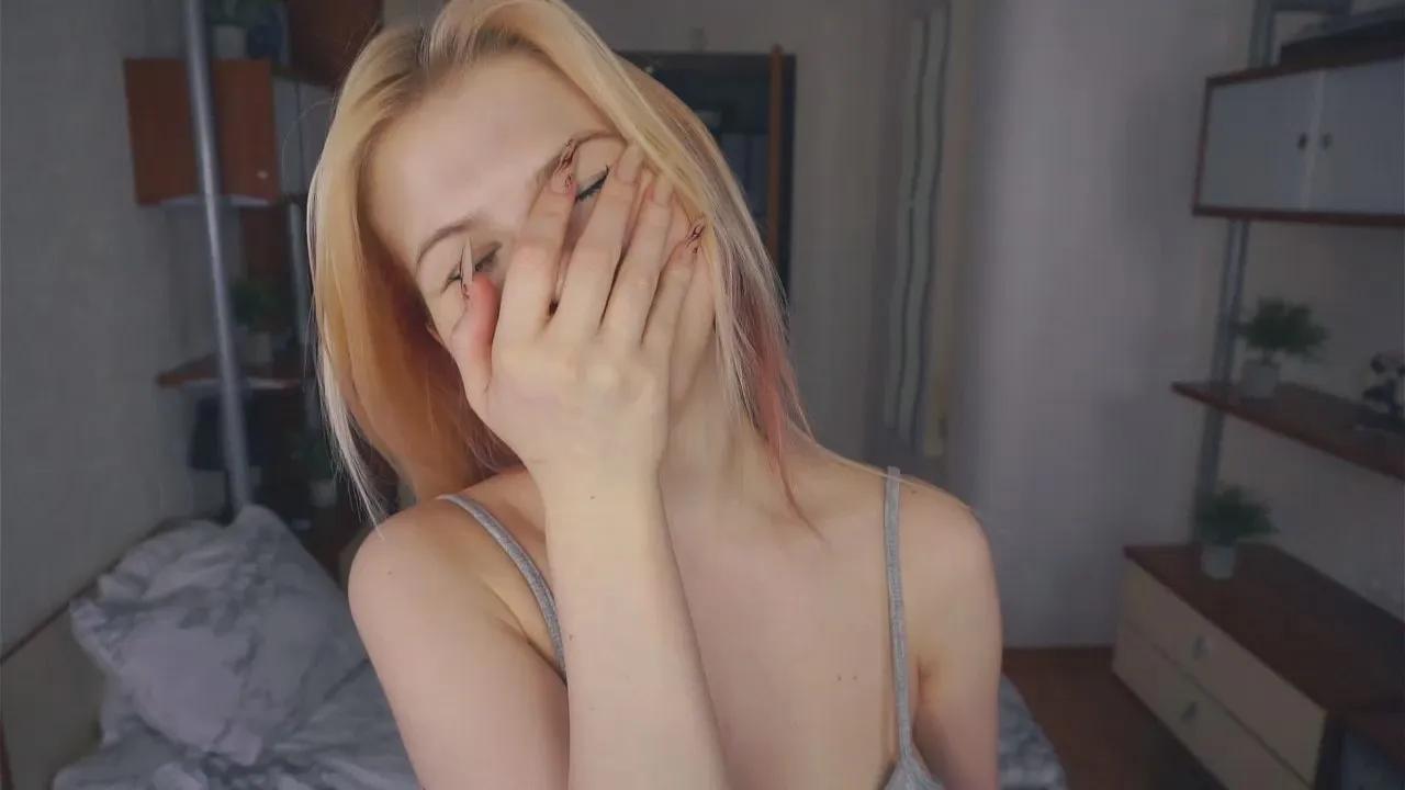 DawnBlatchley —  #blowjob #deepthroat #cum #feet #masturbation #squirt #C2C