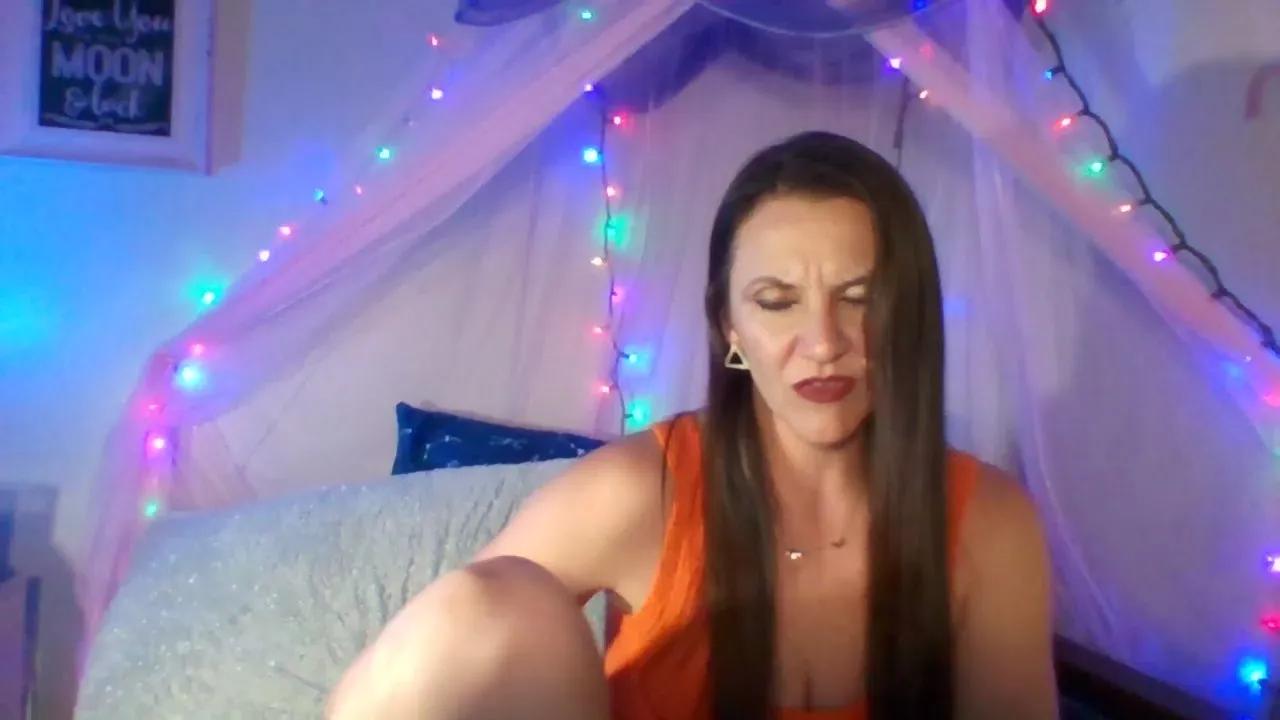 Easy_Briezy20 —  #ass #striptease #masturbation #squirt #pussy #deepthroat #milf