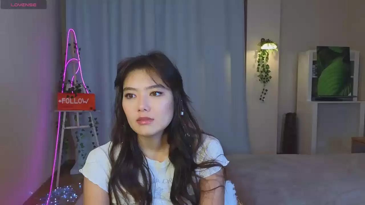 ElletteBenny on Cam4 