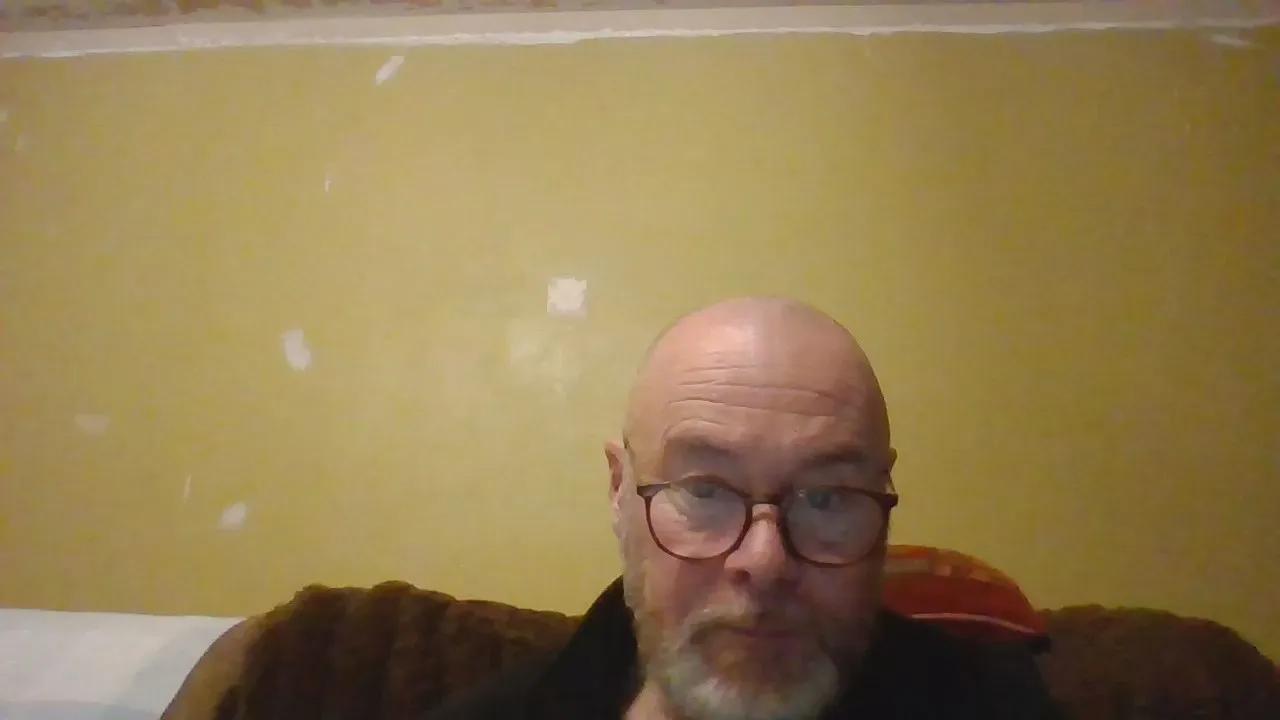 f7610 —  #mature #horny #bald #old #bigcock