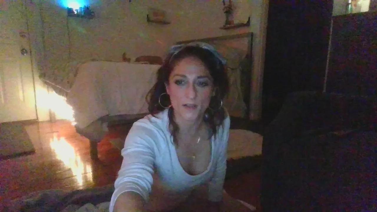 FoxyVivi —  #cum #amateur #spanking #pussy #ass #cute #striptease