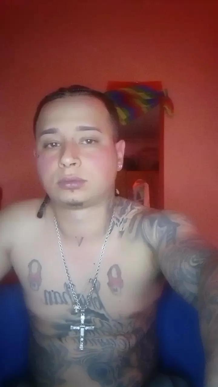 Frannk96_357 — Freechat on Cam4