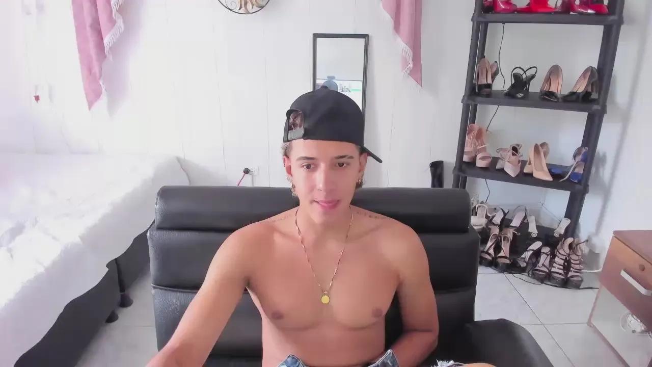 Haydenn_Boy —  #ass #striptease #C2C #bigass #masturbation #milk #schoolgirl