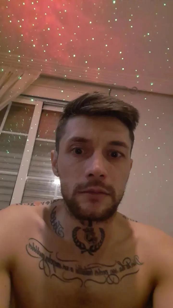 jose6371 — Freechat on Cam4