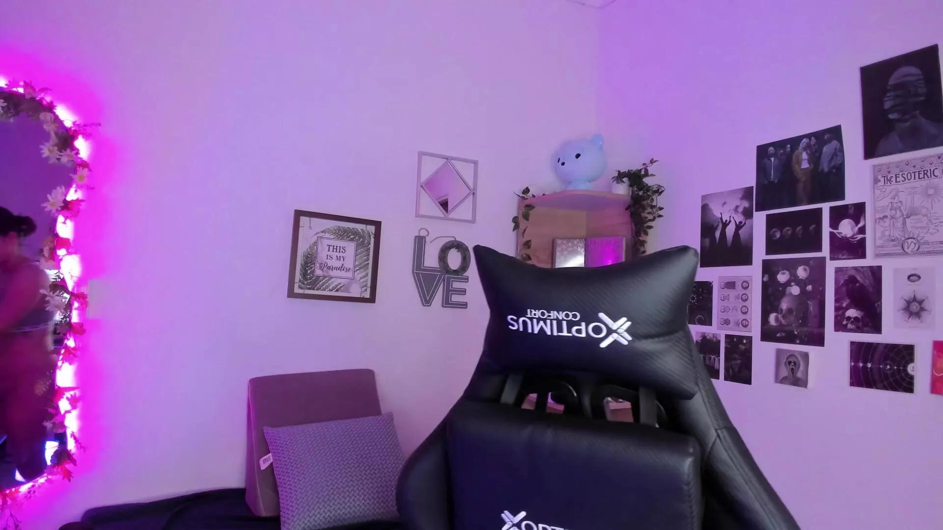 LanaHerondale_ on Cam4 