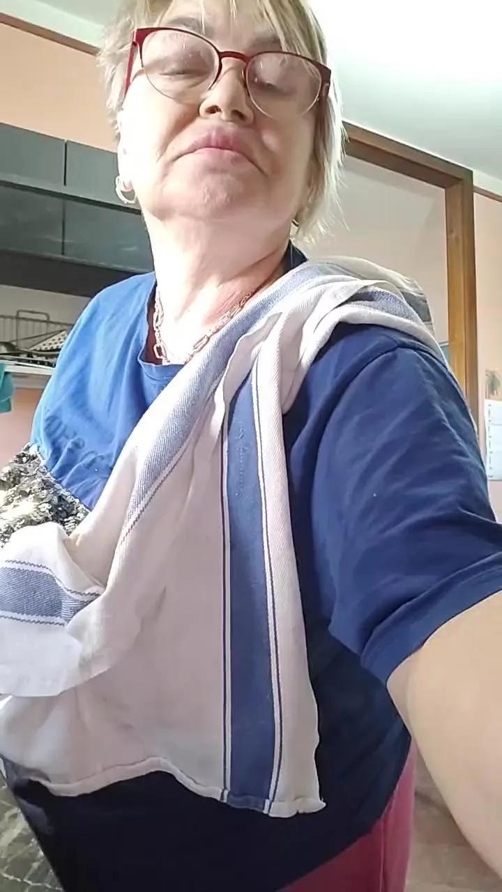 LindaL69 — Freechat on Cam4