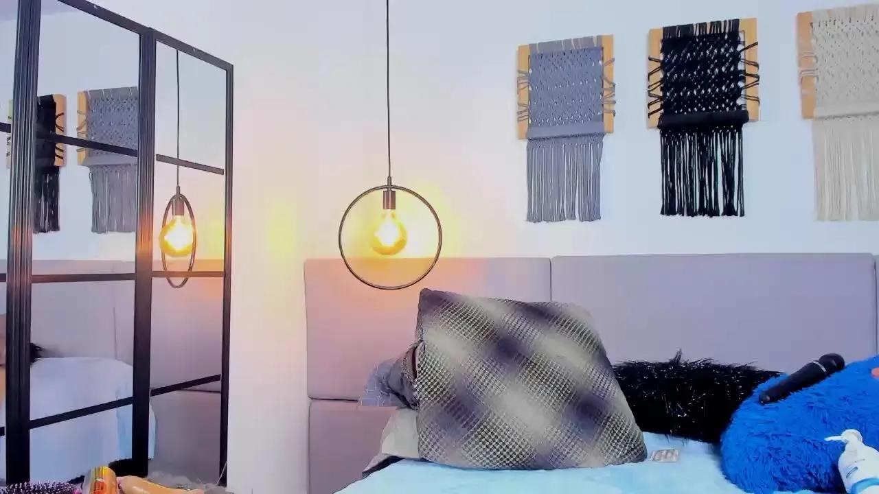 Miss_cristina on Cam4 