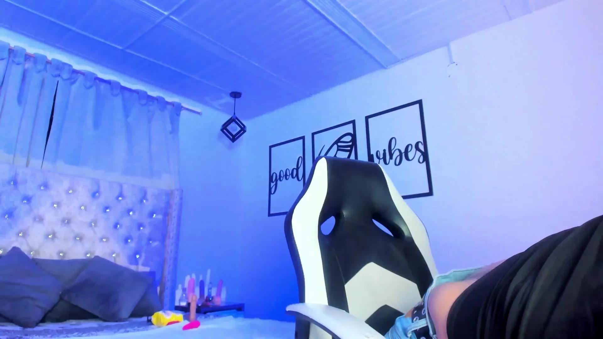 Cam4 nicolee_millerr is Freechat nicolee_millerr — #spanking #bigass #AssToMouth #fisting #anal