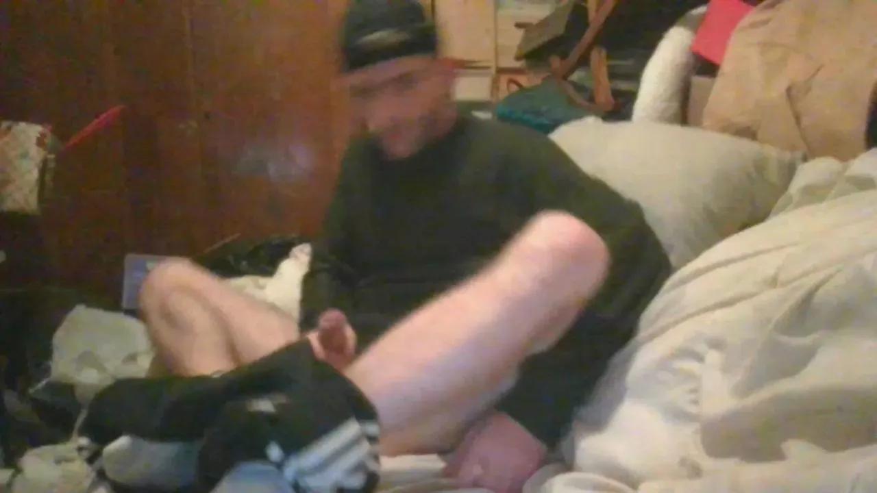 RaveisKing75 — Freechat on Cam4