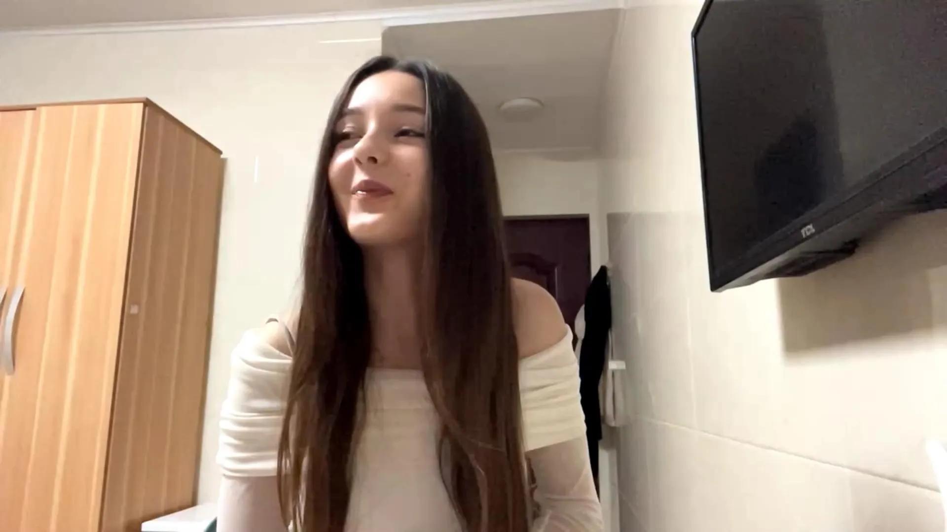 SaranBullert on Cam4 