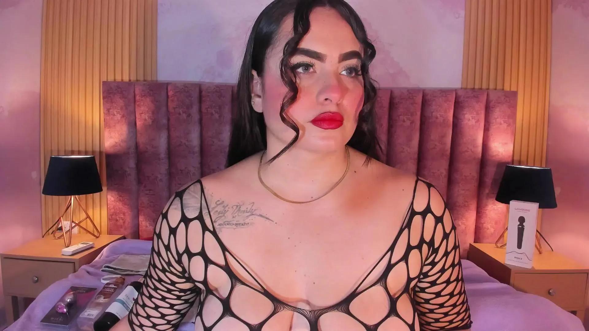 sofiia_carson —  #pussy #striptease #deepthroat #masturbation #bigass #squirt #ass