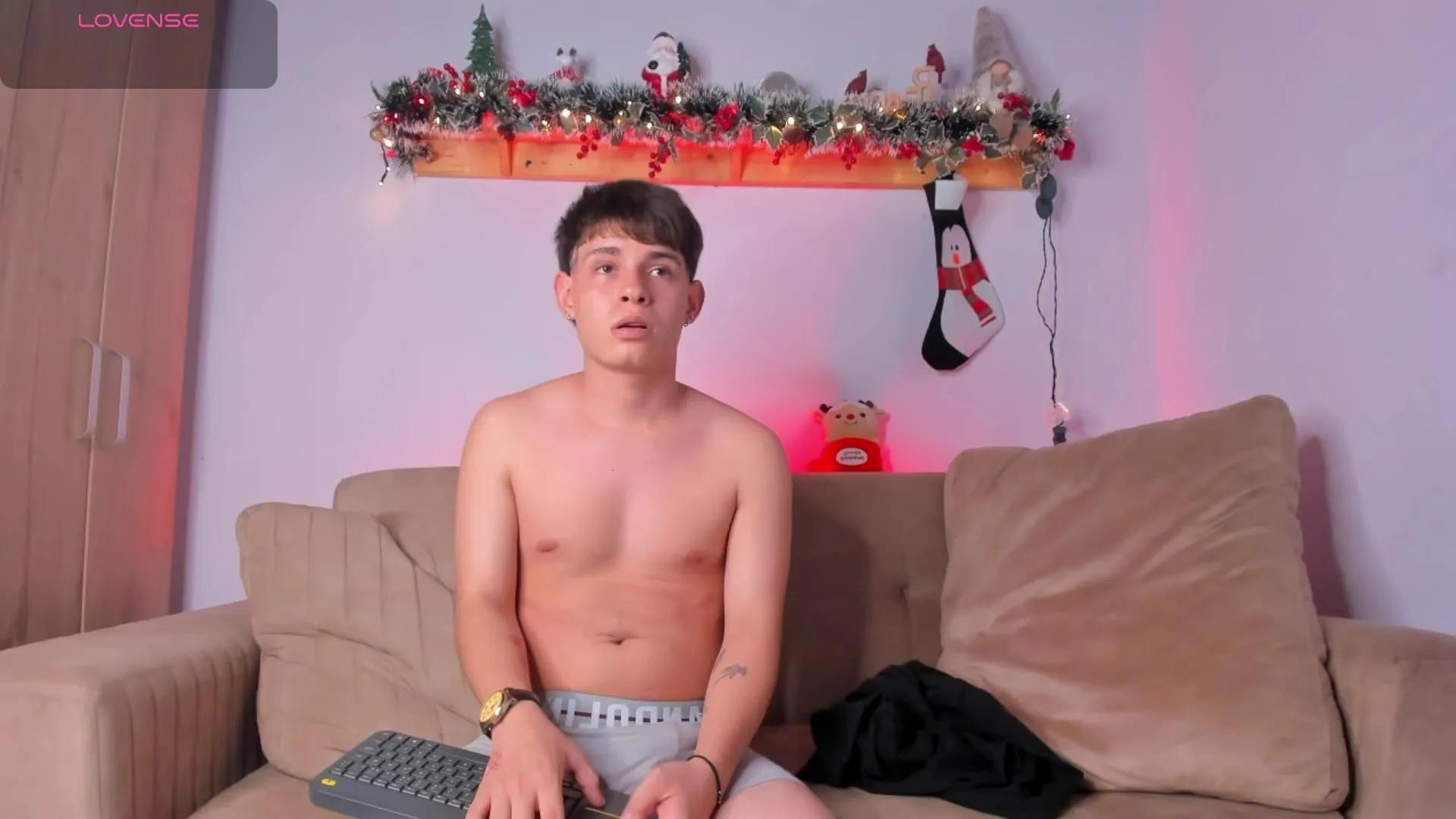 stevee_28 —  #smoke #armpits #schoolgirl #C2C #milk #masturbation #feet