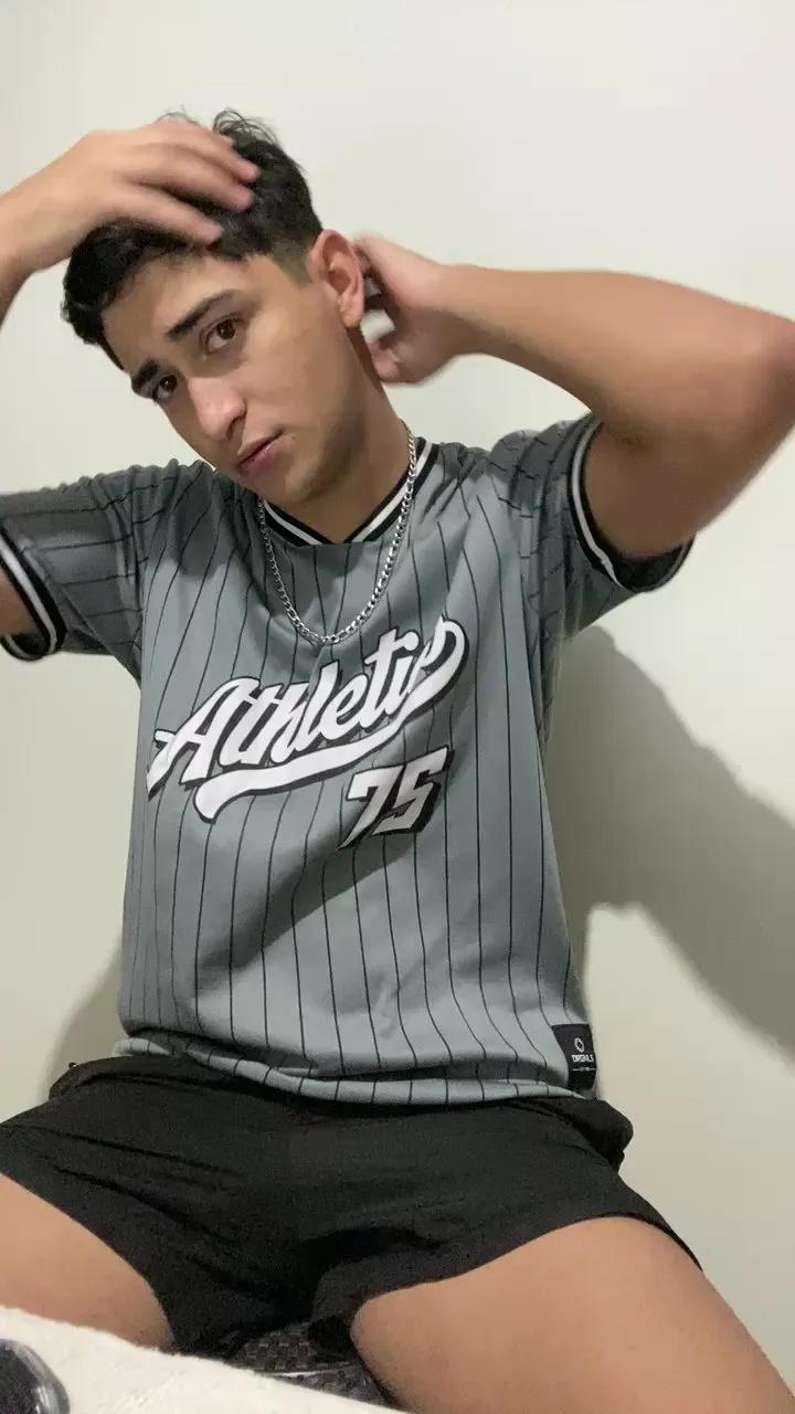 Tavinh067 — Freechat on Cam4