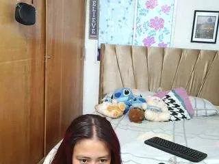 abby1-flores on CamSoda 