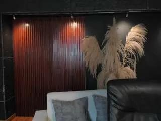 aida-jones on CamSoda 