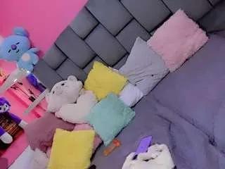 aliisson-doll on CamSoda 