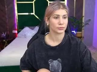 cassandragood on CamSoda 