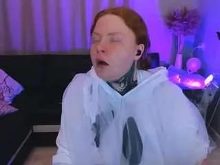 cassieredkiss on CamSoda 