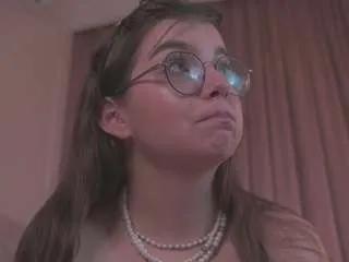 eldagoldsmith — tickle my pussy make my pussy so wet now! [9 tokens remaining]