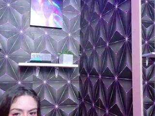 emilygrooe on CamSoda