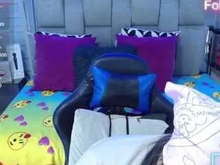 evelinzaens on CamSoda 