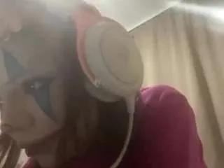 johnnyshindler — Hot striptease [200 tokens remaining]