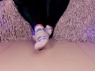 katrina-hot69 — suck feet [Multi Goal]