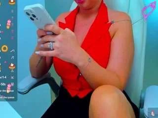 kinkyofficee on CamSoda 