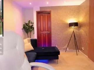 miia-evans on CamSoda 