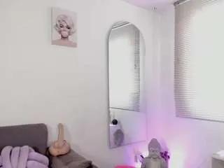 missvaleriewatts on CamSoda 