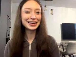 mitsukomorrisseau — Tease body [15 tokens remaining]