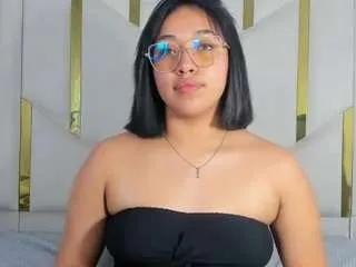 rodriguuezisabelll18 on CamSoda 