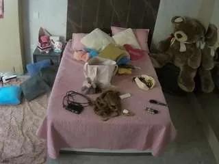 voyeurcam-casa-salsa-bedroom-3 on CamSoda