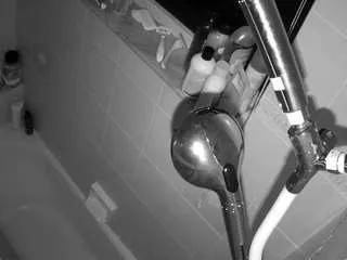 voyeurcam-charleys-bathroom on CamSoda