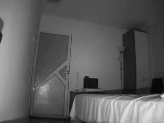 voyeurcam-charmhellen-kitchen on CamSoda