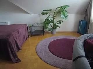 voyeurcam-julmodels-whitebed-6 — chat