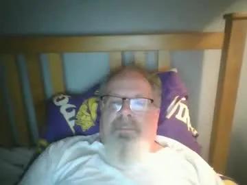 2003dynawideglide on Chaturbate 