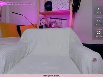 _kiki_pie — naked pussy [317 tokens left] #skinny #young #bigass #natural #new