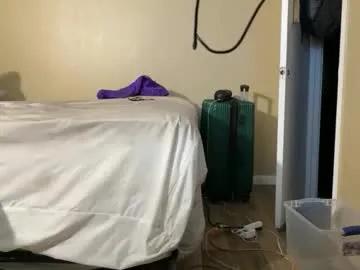 blackjag107 — Heeyyy! :) #flex #abs #cumshot #private #bigfeet